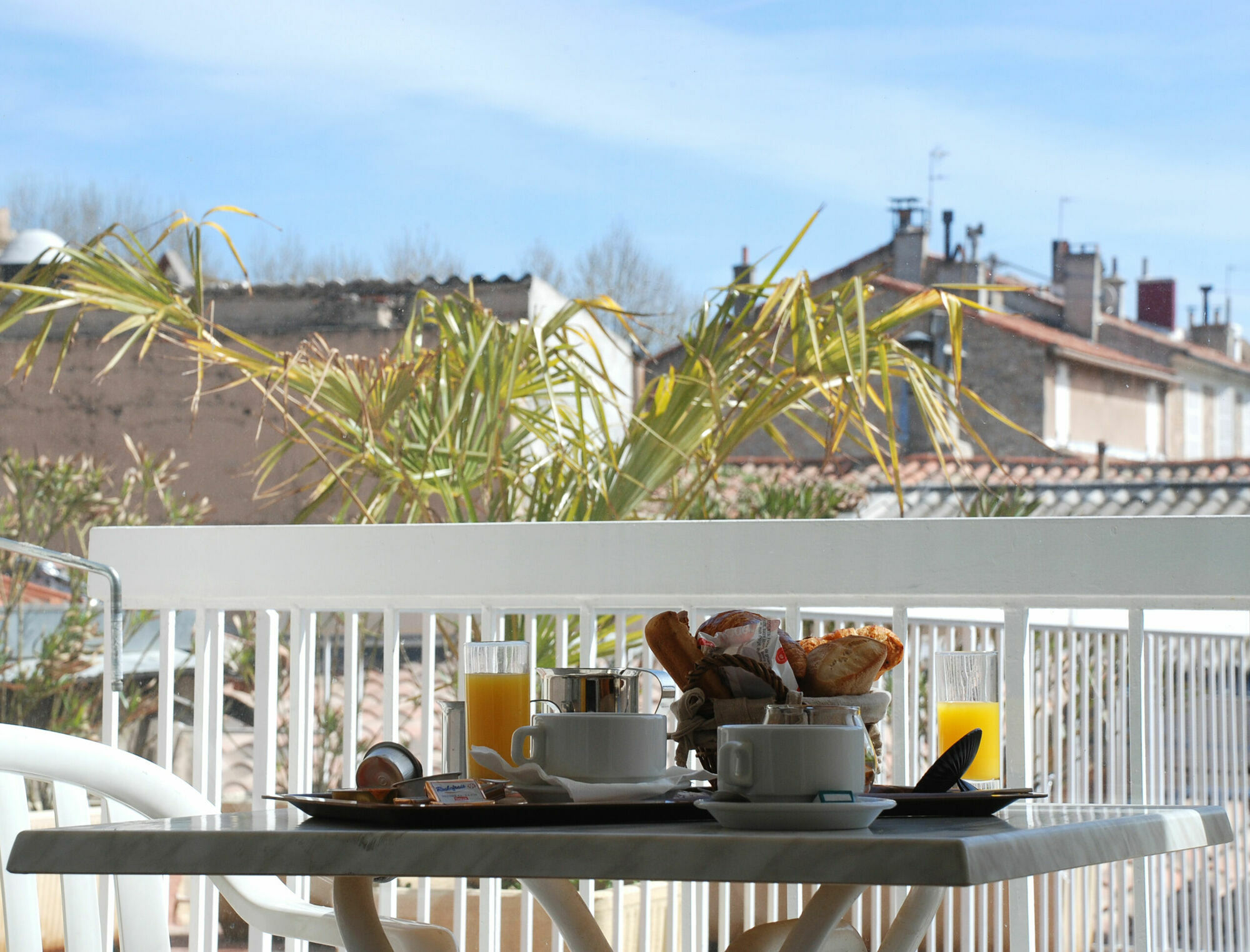 Hotel Le Concorde Aix-en-Provence Facilidades foto