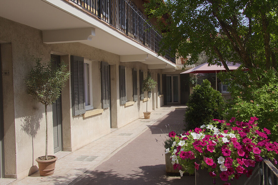 Hotel Le Concorde Aix-en-Provence Exterior foto